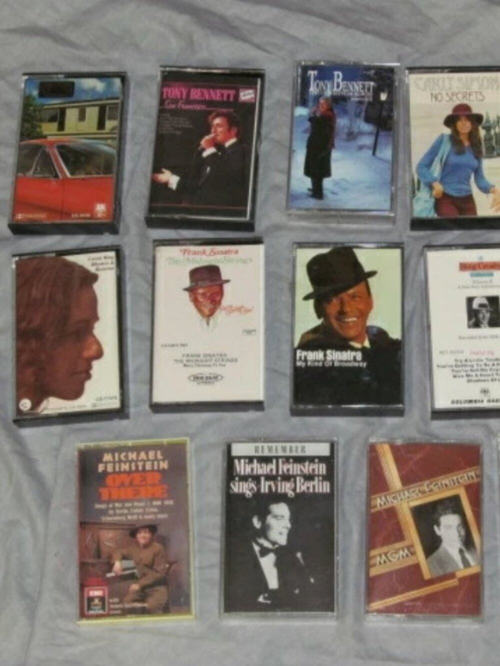 Lot of 14 Music Cassettes (Frank Sinatra, Carol King, Carly Simon, Carpenters)